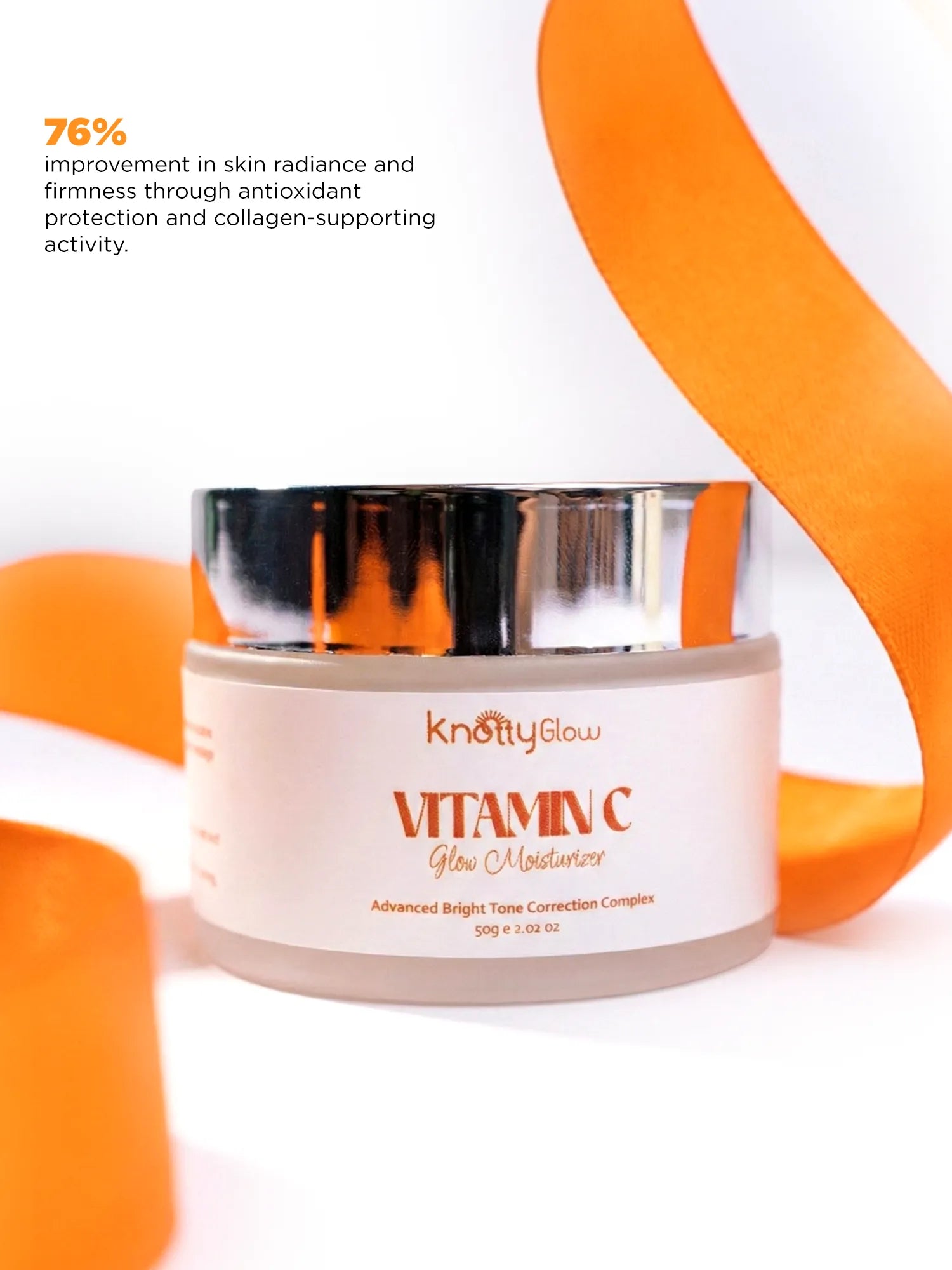 Vitamin C moisturizer formulated to improve skin radiance and firmness through antioxidant protection and collagen supporting activity.
